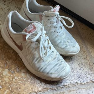 Nike women’s white sneakers size 7